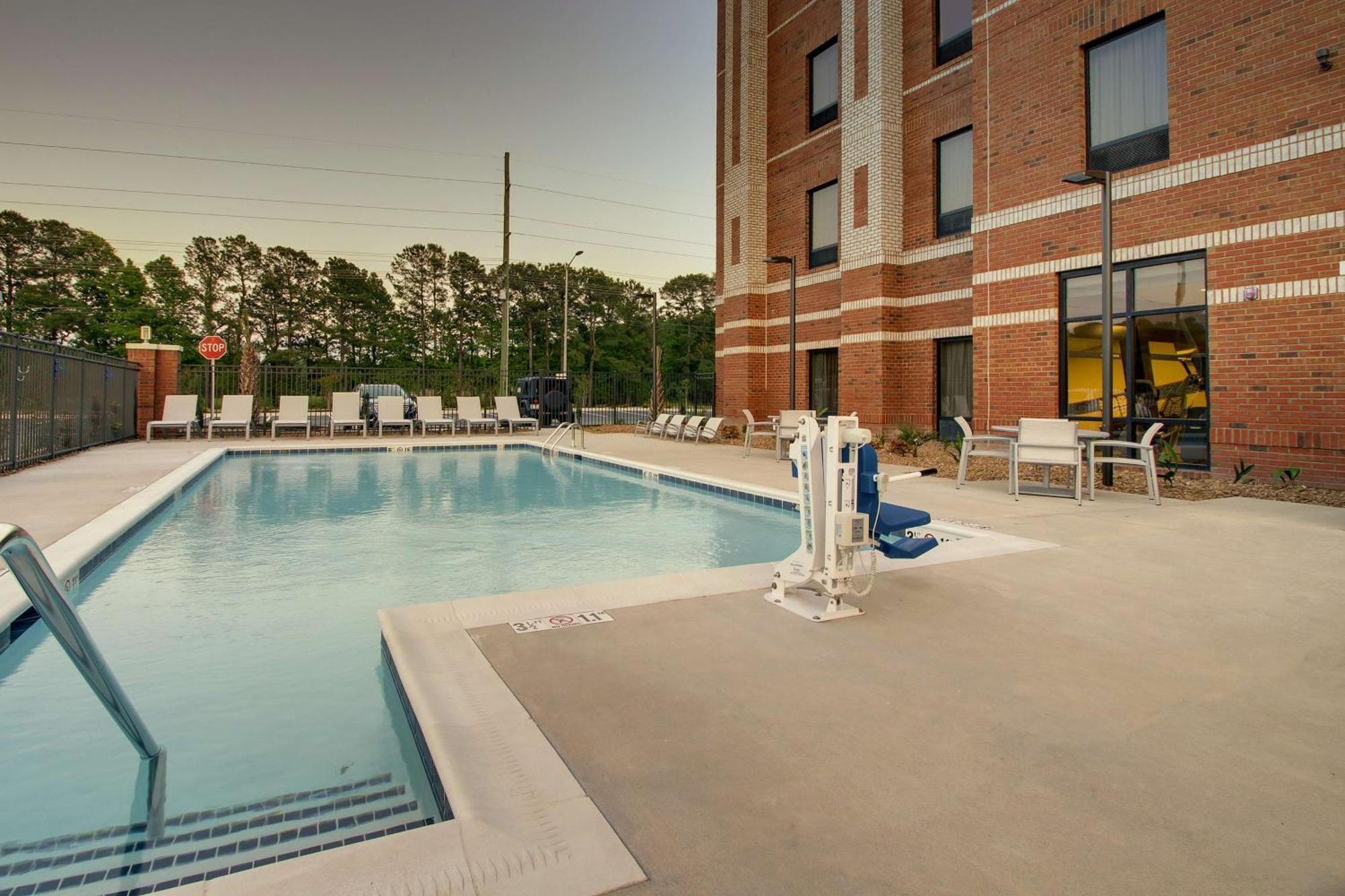 Hampton Inn Sneads Ferry Topsail Beach Exteriör bild